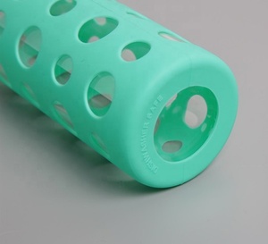 De vidrio borosilicato de alta botella de agua con buceo tapa y pétalo funda de silicona - Product Image 5