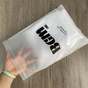 Sac en plastique givré écologique pour chaussettes, jeans, vêtements, avec bande adhésive, sac pour vêtements avec logo personnalisé - Product Image 6