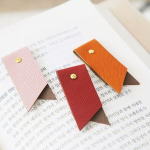Hot Selling PU Leather Elegant Concise Style <b>Bookmark</b> Creative <b>Gift</b> Durable Page Clip for Journals <b>Gift</b> for Read Lovers - Product Image 4