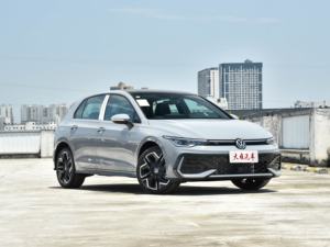 Volkswagens <span class=keywords><strong>Golf</strong></span> Sedan <span class=keywords><strong>Segunda</strong></span> <span class=keywords><strong>mano</strong></span> Gasolina FWD Drive R17 Tamaño del neumático Volante a la izquierda Caja de cambios automática Cuero Aleación de aluminio - Product Image 3