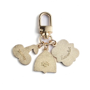 พวงกุญแจคุณภาพสูงทำจากสังกะสีอัลลอยพร้อมจี้รูปเชอร์รี่หรูหราดีไซน์สุดสร้างสรรค์ไม่เหมือนใคร - Product Image 4