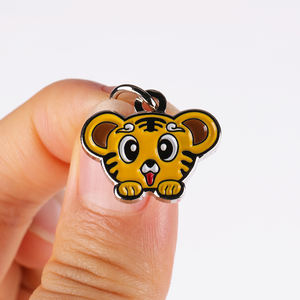 Gepersonaliseerde hondenpenning van zinklegering, ID-tag, op maat gemaakte emaille hondenpenning met sleutelring voor hondenhalsband, OEM-logo - Product Image 5