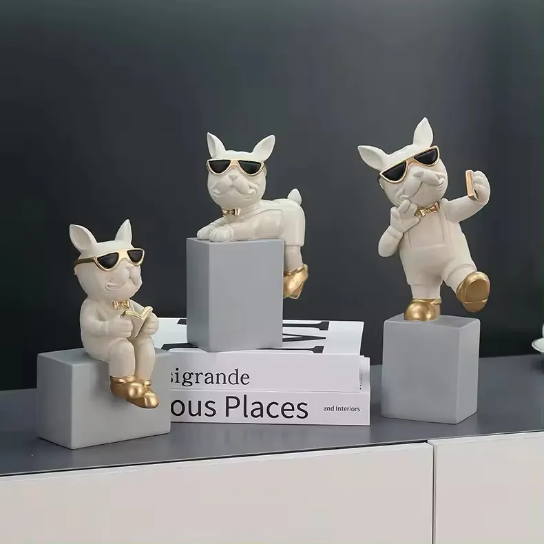 Hete Verkoop Creatieve Drie Stukken Pug Hond Decoratie Home Pug Hars Ornament Voor Woonkamer Wijnkoeler Ambachten