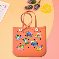 Nouveau style : Sac de plage DIY en EVA avec boucles, motif dinosaure amusant, perforations, épingles et breloques surdimensionnées en PVC