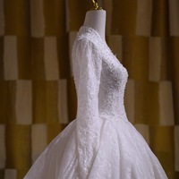 Robe de mariée modeste style princesse, col en V, manches longues, corset en dentelle, taille basque, grandes tailles, sur mesure, vente en gros
