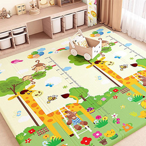 Tapis d'activités pliable et facile à transporter pour bébé avec des motifs décoratifs pour l'exploration quotidienne au sol et des jeux intérieurs sécurisés - Product Image 4
