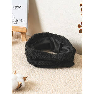 Accessori per sport invernali con fiocco nero per il freddo - Product Image 1