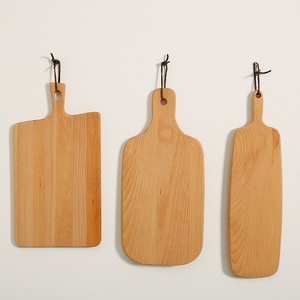 Pelle à <span class=keywords><strong>pizza</strong></span> professionnelle ergonomique en bois de hêtre massif de qualité supérieure avec poignée en forme de <span class=keywords><strong>J</strong></span>, planche de service 3-en-1 de qualité alimentaire pour restaurants - Product Image 4