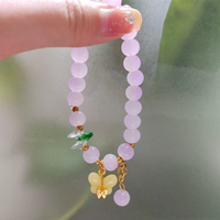 Bracelet Chaîne et Maillons Papillon Ombré Dégradé avec Perles de Jade Dorées Fait Main Tendance pour Filles et Femmes – Cadeau Idéal