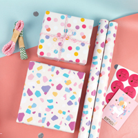 Papier d'emballage recyclable de luxe haut de gamme pour anniversaire, imprimé sur mesure avec motifs floraux et chocolat, pour emballage cadeau