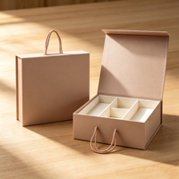 Boîte cadeau rigide magnétique blanche personnalisée avec poignée en corde, boîte de luxe à poignée pour cosmétiques, thé, emballage cadeau