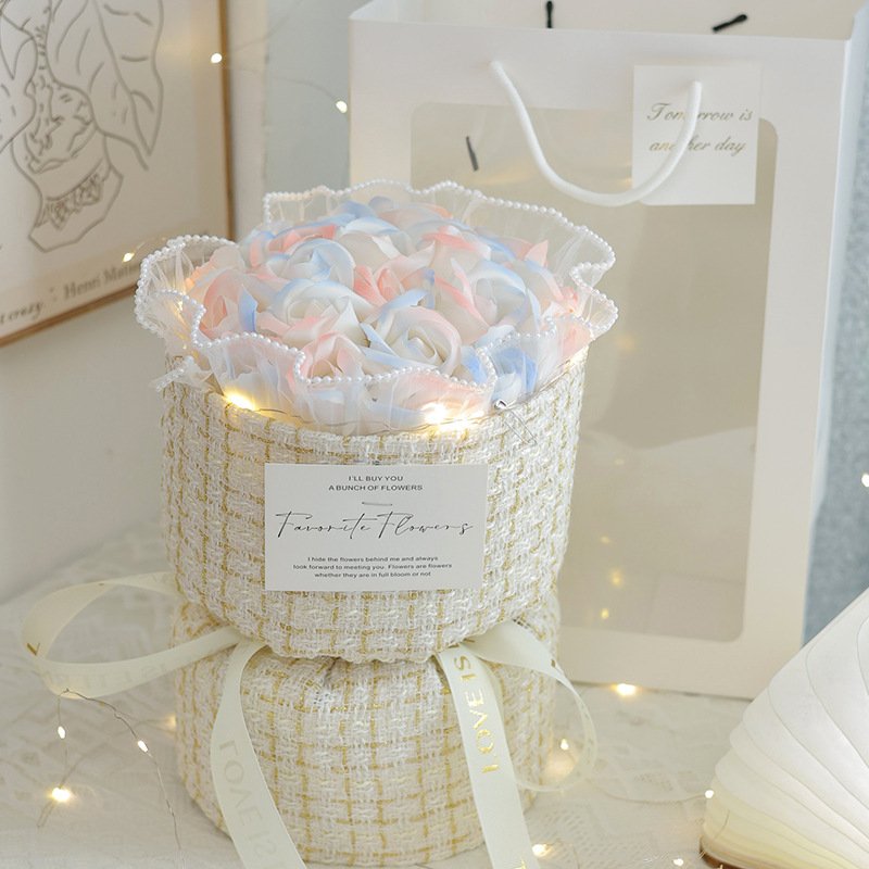 สีสัน#12 11 ชิ้น ถุงของขวัญสีชมพู + โคมไฟให้ความอบอุ่น