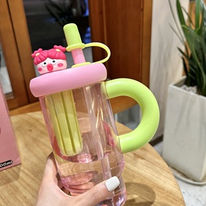 Gobelet isotherme grande capacité anti-fuite avec paille et design élégant de dessin animé pour femmes, idéal pour l'extérieur - Product Image 3