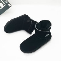 Nouvelles bottes de neige pour femmes en peau de mouton, taille 45, hiver, avec boucle latérale, design de marque, en cuir de vachette et fourrure, style Ugh.