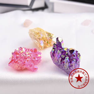 Échantillon minéral de quartz aura arc-en-ciel électroplaqué à pointes de cristal courtes, pour la guérison Reiki et la décoration intérieure, vente en gros - Product Image 2