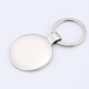 Vente en gros porte-clés conteneur de pilules articles avec Logo hôtel Anime porte-clés promotionnel personnalisé accessoires porte-clés - Product Image 2