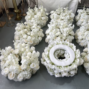 Couronne de fleurs artificielles blanches GreenLife en forme de cercle pour base de chandelier, centre de table floral pour décoration de mariage - Product Image 3
