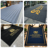 Tapete Antifatiga de Poliamida con Logotipo Personalizado y Diseño de Piña para Uso en Vestíbulos de Hotel