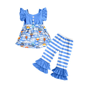 Conjunto de 2 piezas de seda de leche para niñas pequeñas, top tipo túnica con mangas con volantes y pantalones acampanados con volantes a rayas - Product Image 5