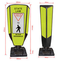 Poteau de signalisation routière réfléchissant jaune avec flèche directionnelle pour la sécurité routière et la séparation des voies