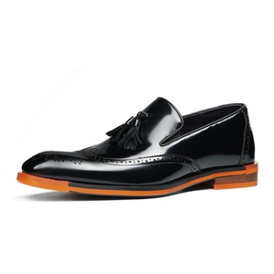 Zapatos de Cuero LeFou para Hombre, Estilo 2025, Nuevos, de Una Pieza, con Flecos, Formales para Negocios, con Patrón de Tallado Brook - Product Image 6