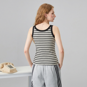 Débardeur rayé pour femme avec coussinets de soutien-gorge intégrés, sans manches, style <span class=keywords><strong>crop</strong></span> <span class=keywords><strong>top</strong></span>, effet dissimulant les poitrines latérales, tricot basique Y2K, décontracté, à porter en intérieur ou en extérieur - Product Image 2