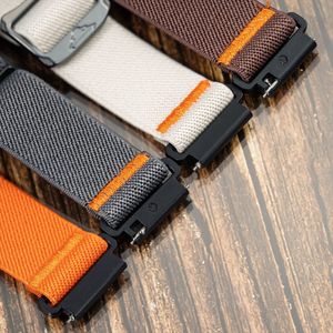 Correa de Reloj Deportiva Elástica Trenzada de Nailon con Hebilla de Gancho y Bucle de 20/22 mm BEEFLYPOWER para Relojes 7/6/5/4 y Redmi <span class=keywords><strong>Watch</strong></span> 5/4 - Product Image 5