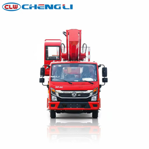 Plataforma Elevadora Hidráulica Montada en Camión Rojo CLW para Mantenimiento en Altura - Product Image 2