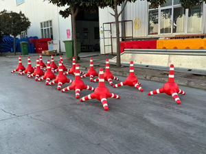 Marqueur de sécurité routière réfléchissant haute visibilité, cône de signalisation routière en plastique durable pour avertissement sur <span class=keywords><strong>autoroute</strong></span> et parking - Product Image 6