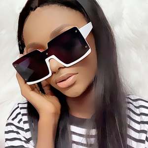 Gafas de Sol Cuadradas de Moda 2025, Marca de Moda, Montura Grande de Doble Color, Negro y Rojo, para Mujer, Gafas de Sol de una Pieza para Hombre y Mujer - Product Image 2