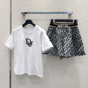 Vente en gros de S-XL style classique, ensemble de vêtements de luxe pour femmes, vêtements de détente pour femmes de créateur célèbre, ensemble deux pièces - Product Image 3