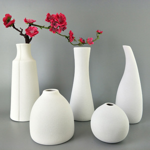 Matte Black White Ceramic <b>Vase</b> With Chinese Simple European Vintage Style for Home Decor Display - Product Image 3