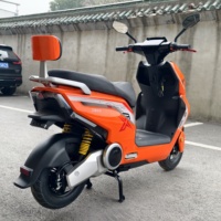 Moped électrique 2026 EEC, batterie externe facilement amovible, résistant à la poussière et à la saleté, fluide et stable pour les trajets en ville