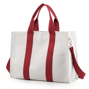 Sac fourre-tout en toile robuste personnalisé à faible MOQ avec logo, double poignée et bandoulière amovible pour le travail et le quotidien - Product Image 2