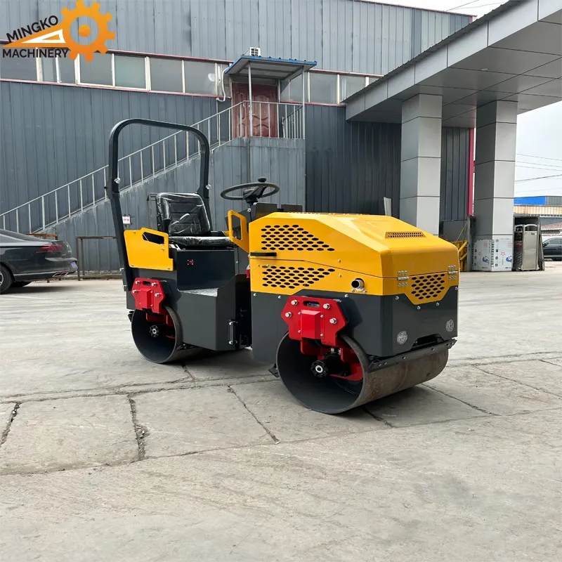 Two Wheel Ride On Vibration Smooth Roller Gasoline Engine Road Roller Machine In USA