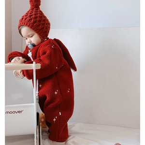 Combinaison matelassée rouge unie pour bébés et enfants d'un <span class=keywords><strong>an</strong></span> Vêtements mignons pour enfants du <span class=keywords><strong>Nouvel</strong></span> <span class=keywords><strong>An</strong></span> Barboteuses chaudes d'hiver pour bébés - Product Image 4
