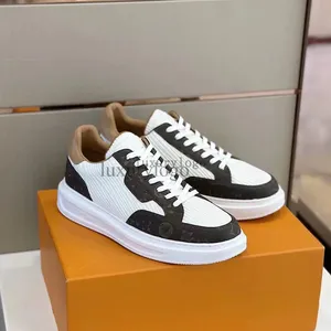 Sneakers de course inspirées du basketball pour hommes, en cuir véritable gris, avec logo personnalisé |   Plateforme Chunky Légère Toutes Saisons - Product Image 2