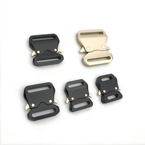 Métal Hommes Broche Automatique Latéral Libération Tactiques Personnalisées Laiton Blanc <span class=keywords><strong>Clip</strong></span> à Dégagement Rapide Noir Ceinture Réglable Boucle en Aluminium - Product Image 2