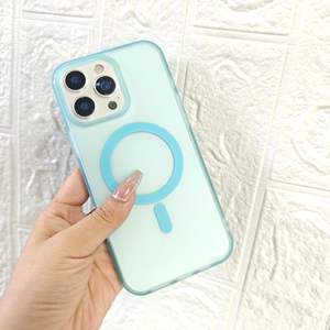 Funda magnética translúcida mate compatible con iPhone 17, funda protectora con tacto de piel para iPhone 16 Pro, funda protectora con orificio grande para Apple 15, 14 - Product Image 5