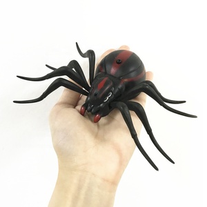 Juguete Araña Teledirigido Electrónico Black Widow 9915, Control Remoto Infrarrojo, Mini Araña de Juguete para Niños y Niñas - Product Image 5