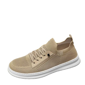 2024 nuova moda <span class=keywords><strong>Sneakers</strong></span> Casual da <span class=keywords><strong>uomo</strong></span> con bordo basso leggero primavera estate scarpe da corsa con <span class=keywords><strong>tacco</strong></span> piatto alte e traspiranti - Product Image 1