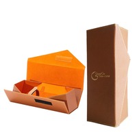 Boîte cadeau triangulaire en cuir pour vin avec fermeture auto-agrippante, emballage de bouteille haut de gamme, logo personnalisé