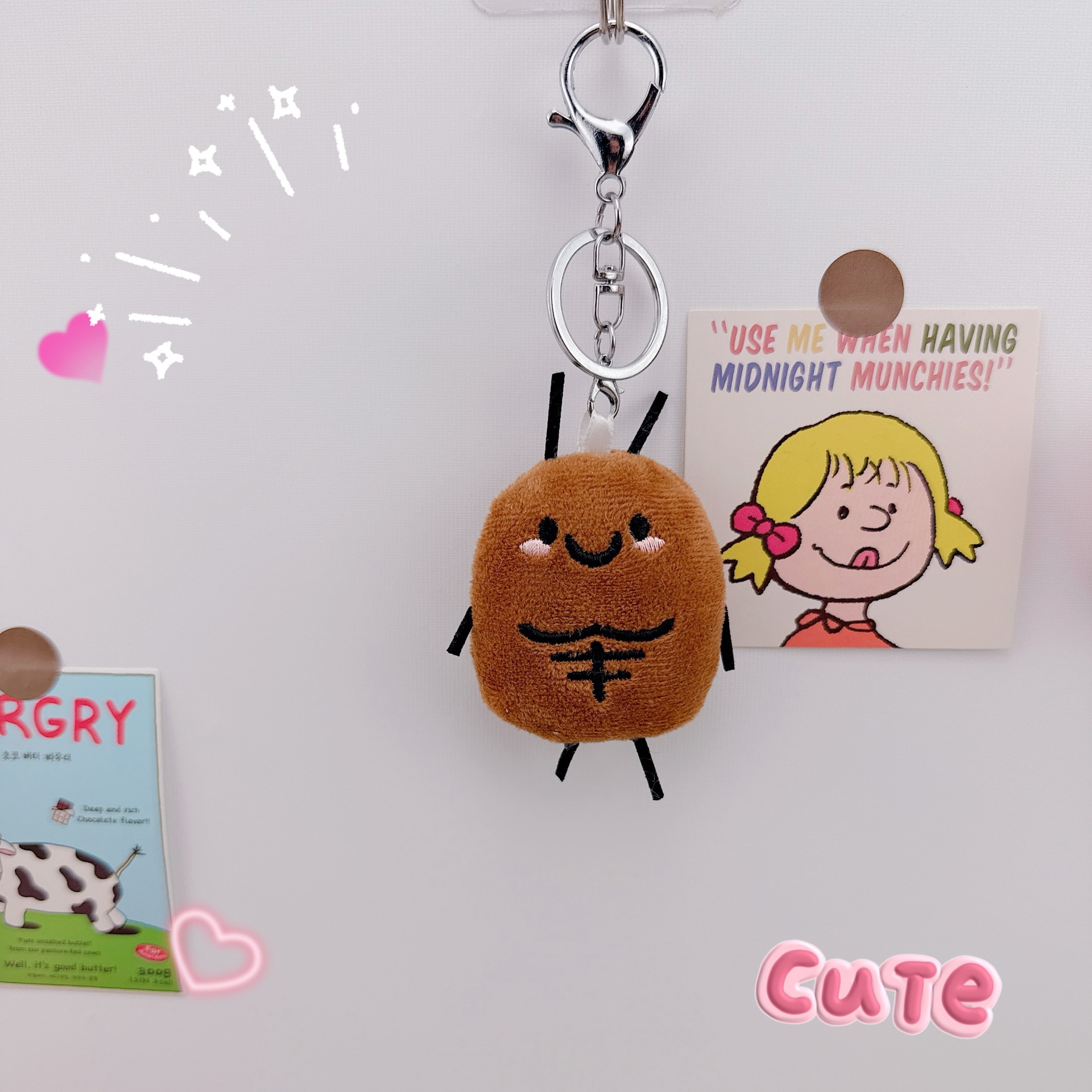 พวงกุญแจแมลงสาบตัวเล็กกล้ามโต