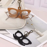 Porta Gafas de Cuero con Forma de Barba, Clip para Gafas de Sol, Decoración para Colgar en el Bolso, Almacenamiento Portátil de Gafas, Accesorios de Viaje