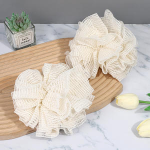 Red de <span class=keywords><strong>espuma</strong></span> de alta potencia de limpieza al por mayor, juego de toallas de bola de baño de ramio hechas a mano, alfombrillas de bañera de nailon multicolor suavizantes - Product Image 1