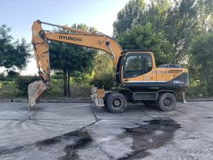 Excavadora Usada Hyundai 210W-9 de Funcionamiento Suave, Motor Cummins Modelo 2023, Kawasaki, Rendimiento Confiable, Buena Capacidad de Elevación, Hidráulica - Product Image 3