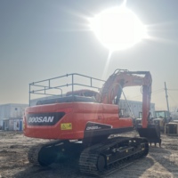 Excavatrice Doosan DX225LCA en excellent état, cabine ergonomique et confortable, idéale pour de longues heures de travail