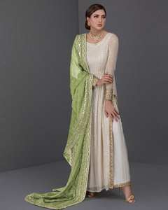 Изящный костюм-тройка Nyra с вышивкой и пайетками 5 мм: курти, палаццо и дупатта – для вечеринок и свадеб в стиле Болливуд - Product Image 1