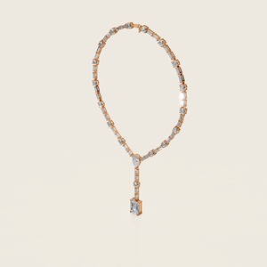 Collier Sparkle Solstice conçu pour refléter la lueur du jour le plus long avec des accents chatoyants qui ajoutent de la chaleur - Product Image 3