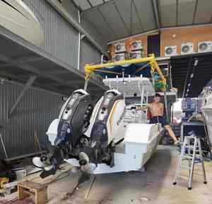 YAMANE Yacht 28ft Bateau Plaisance en Fibre de Verre de Haute Qualité à Vente Chaude avec Console Centrale et T-Top - Product Image 5